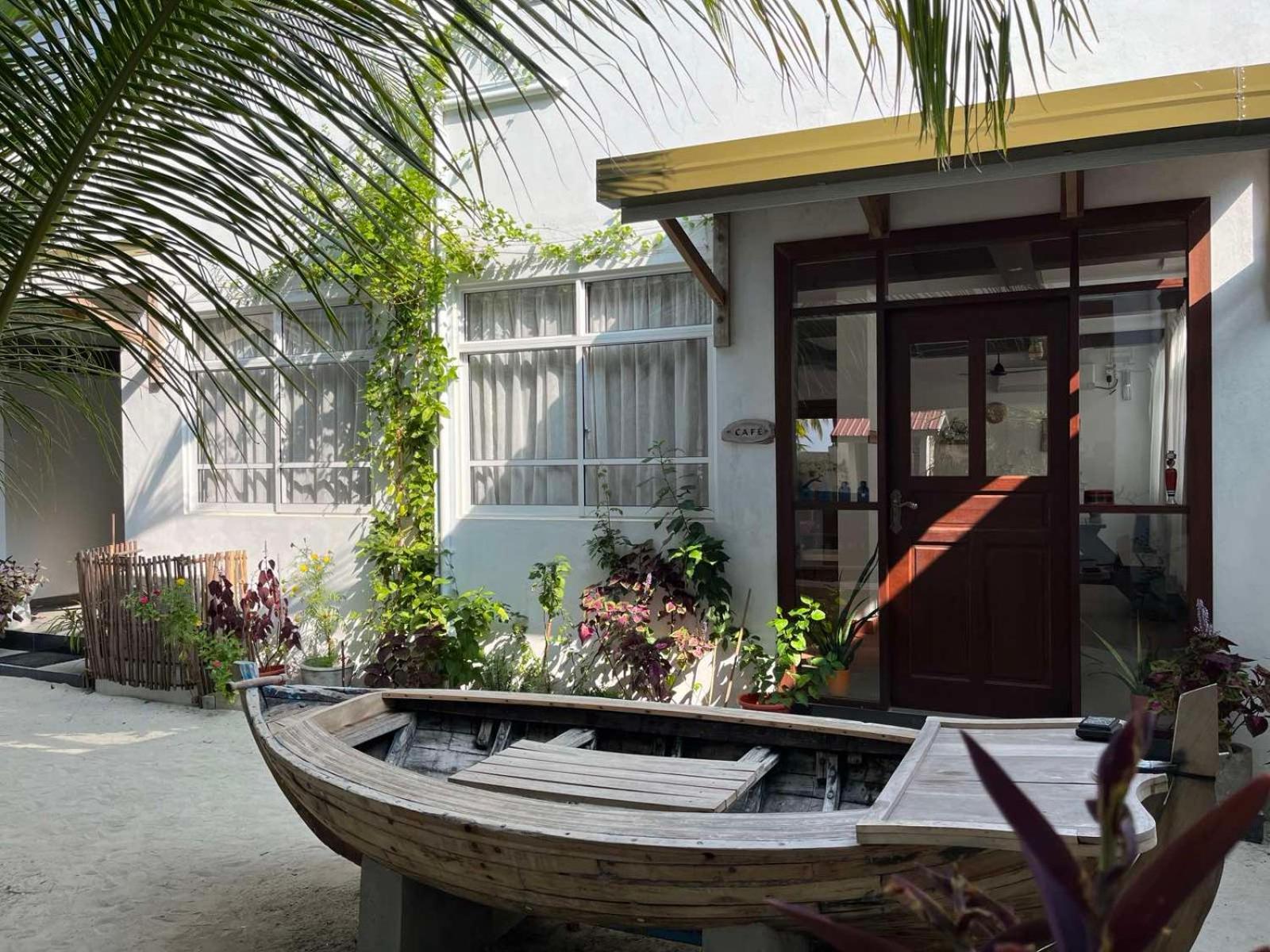 Cerulean View Residence Hanimaadhoo Island Exterior photo