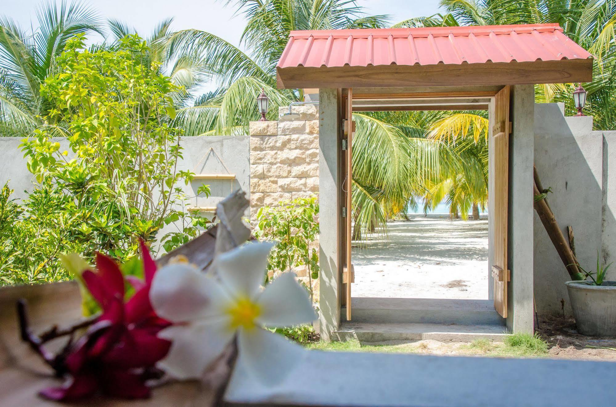 Cerulean View Residence Hanimaadhoo Island Exterior photo